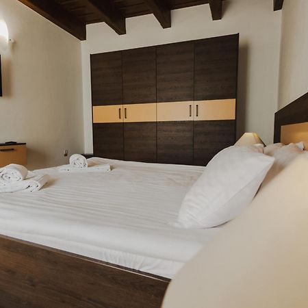 Casa Nicolae Luxury Suites Sibiu Buitenkant foto