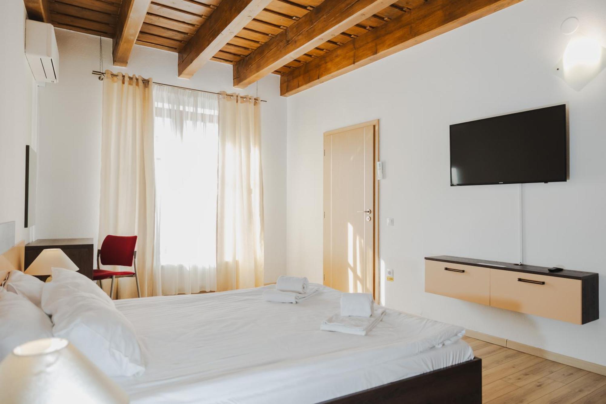 Casa Nicolae Luxury Suites Sibiu Buitenkant foto